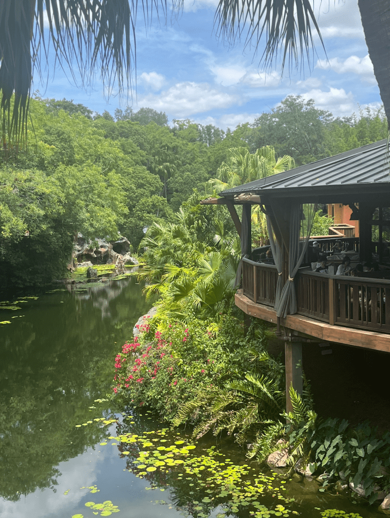 Nomad Lounge - Secluded atmosphere. 